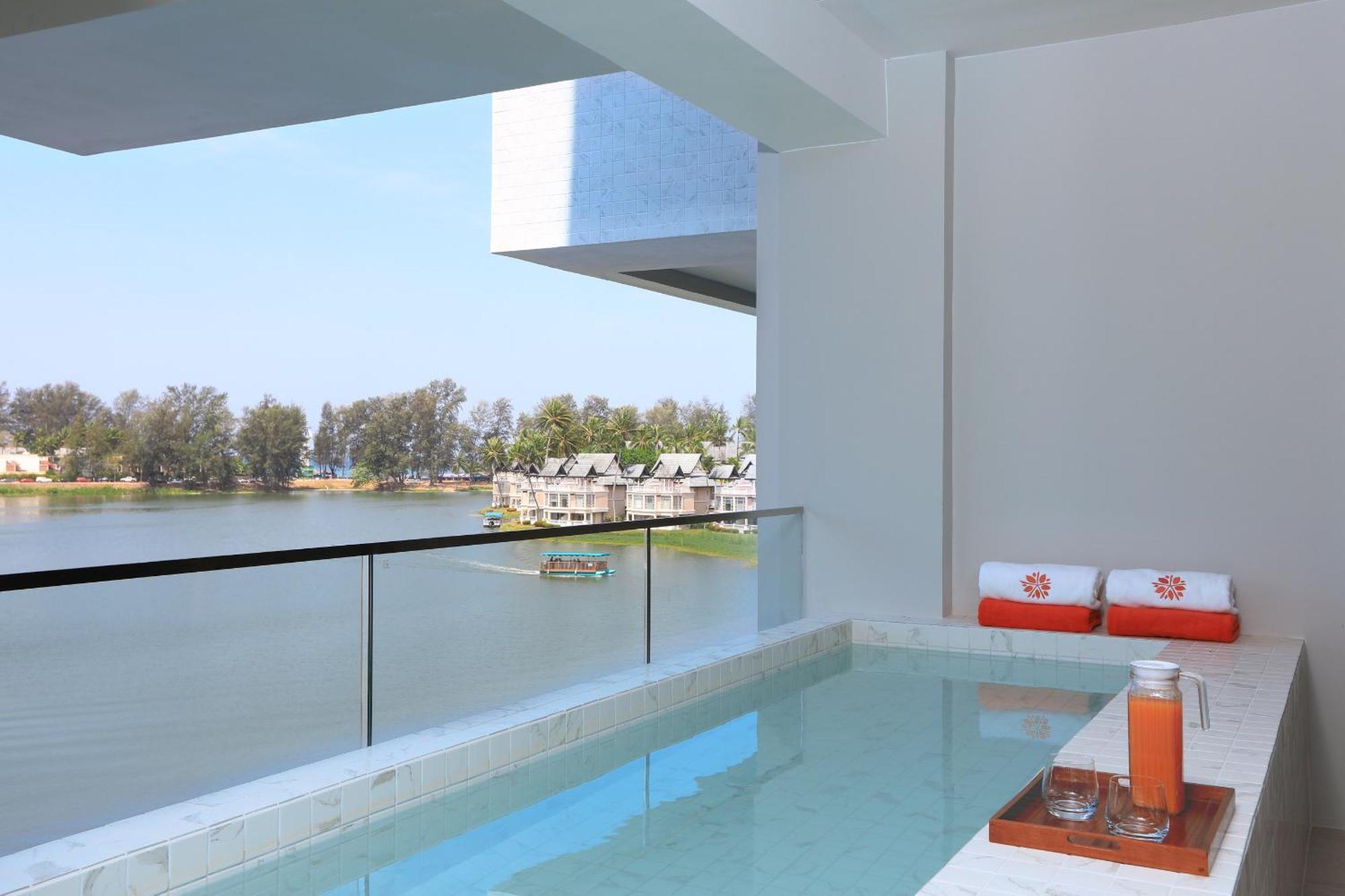 Angsana Oceanview Residence Bang Tao Beach  Exterior foto